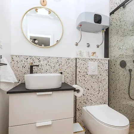 Apartment Bianco, Near Beach, Free Parking, Wi-fi
