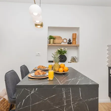 Bianco, Near Beach, Free Parking, Wi-fi * מאקרסקה