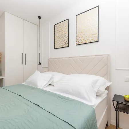 Apartment Bianco, Near Beach, Free Parking, Wi-fi Makarska